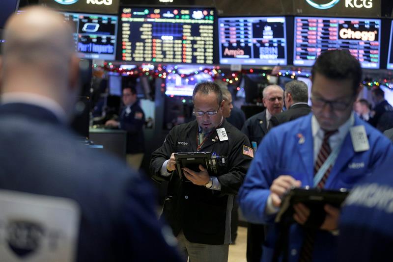 Wall Street abre con pÃ©rdidas y el Dow Jones baja un 0,33 %
